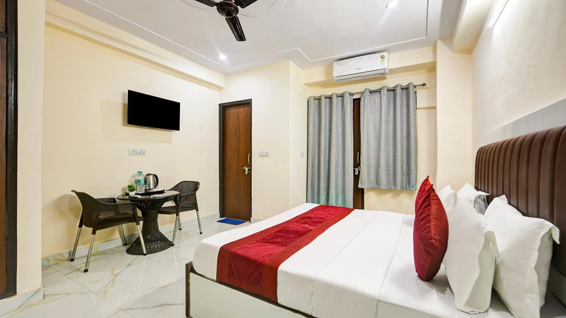 Hotel Krishna Tower Delhi   Delhi (National Capital Territory of India)