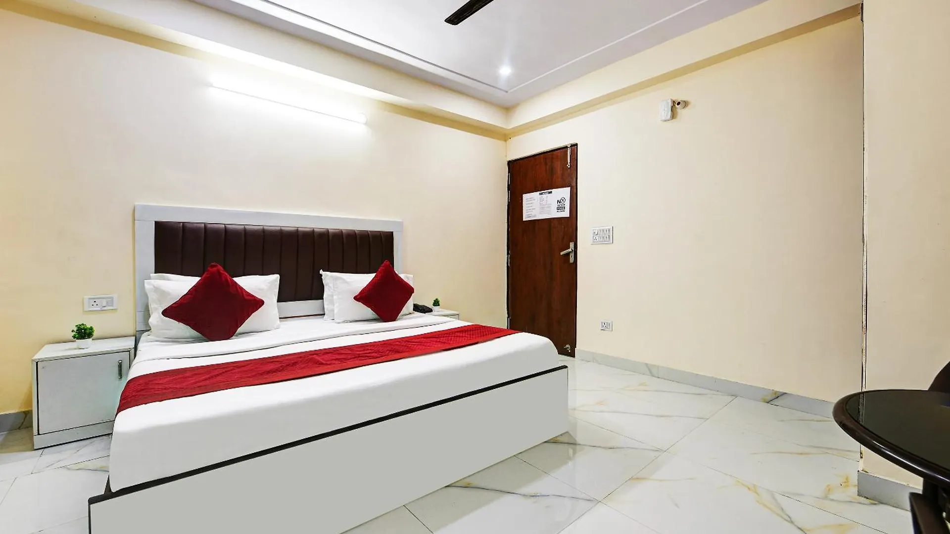 Hotel Krishna Tower Delhi